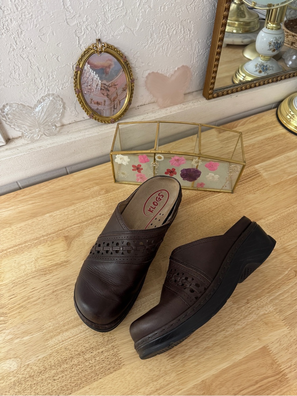 2000’s Klogs Brown Leather Platform Clogs Mules Size 10 Cutout Comfort Shoes